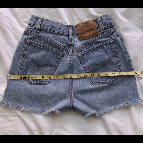Vintage red label Levi’s Cut off jeans - Picture 10 of 12